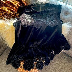 Express Embellished Top that is absolutely GORGEOUS. Size XL
